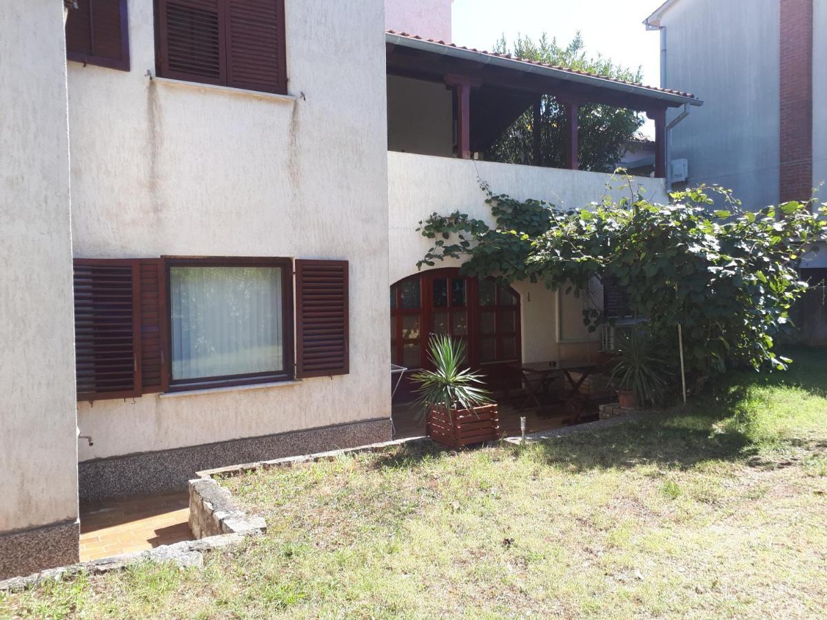 Ferienwohnung Apartman Studio Victoria Pula Exterior foto
